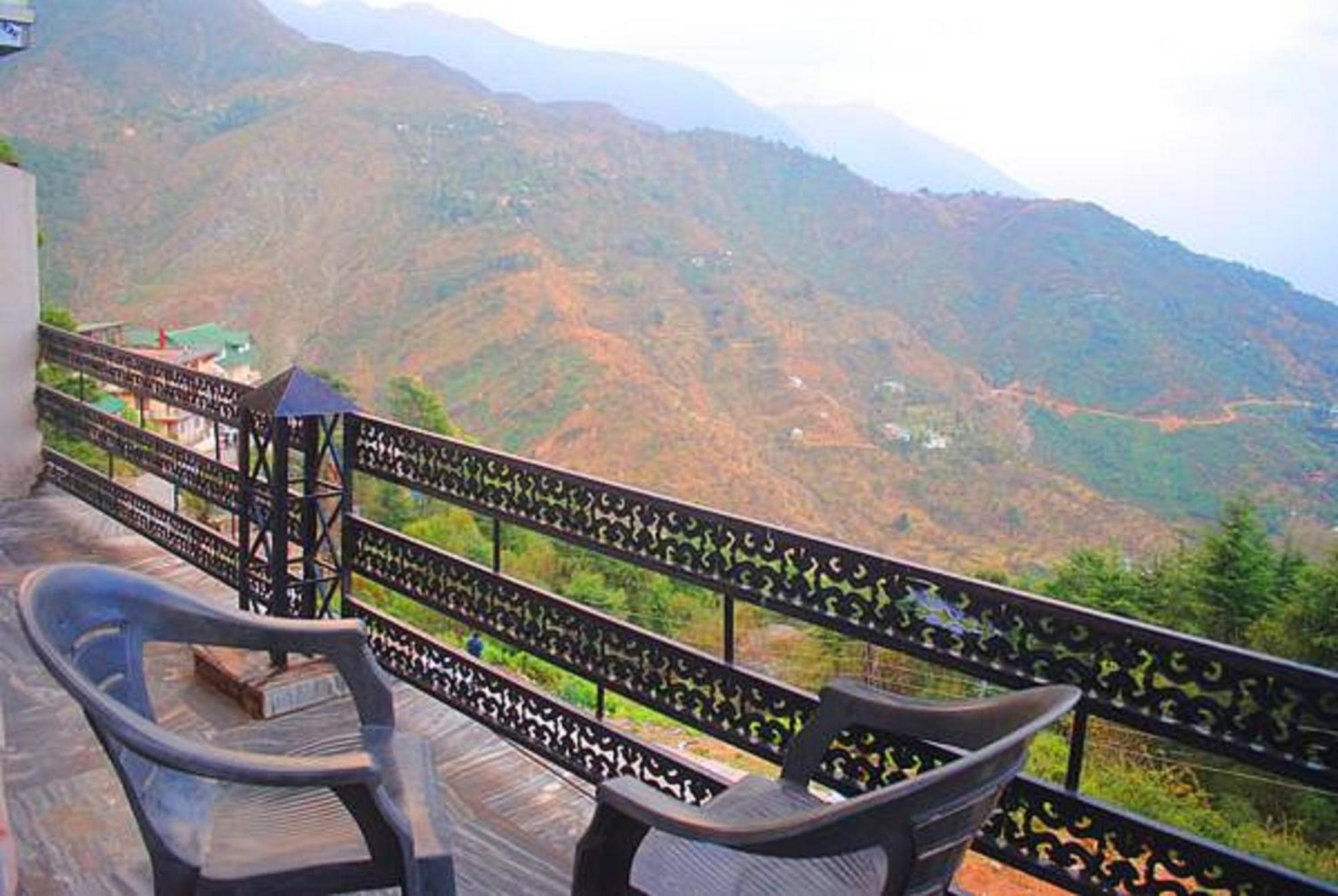 Hotel Varuni Mcleodganj Dharamszala Kültér fotó