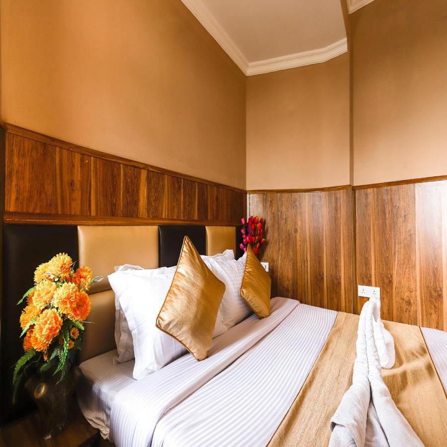 Hotel Varuni Mcleodganj Dharamszala Kültér fotó