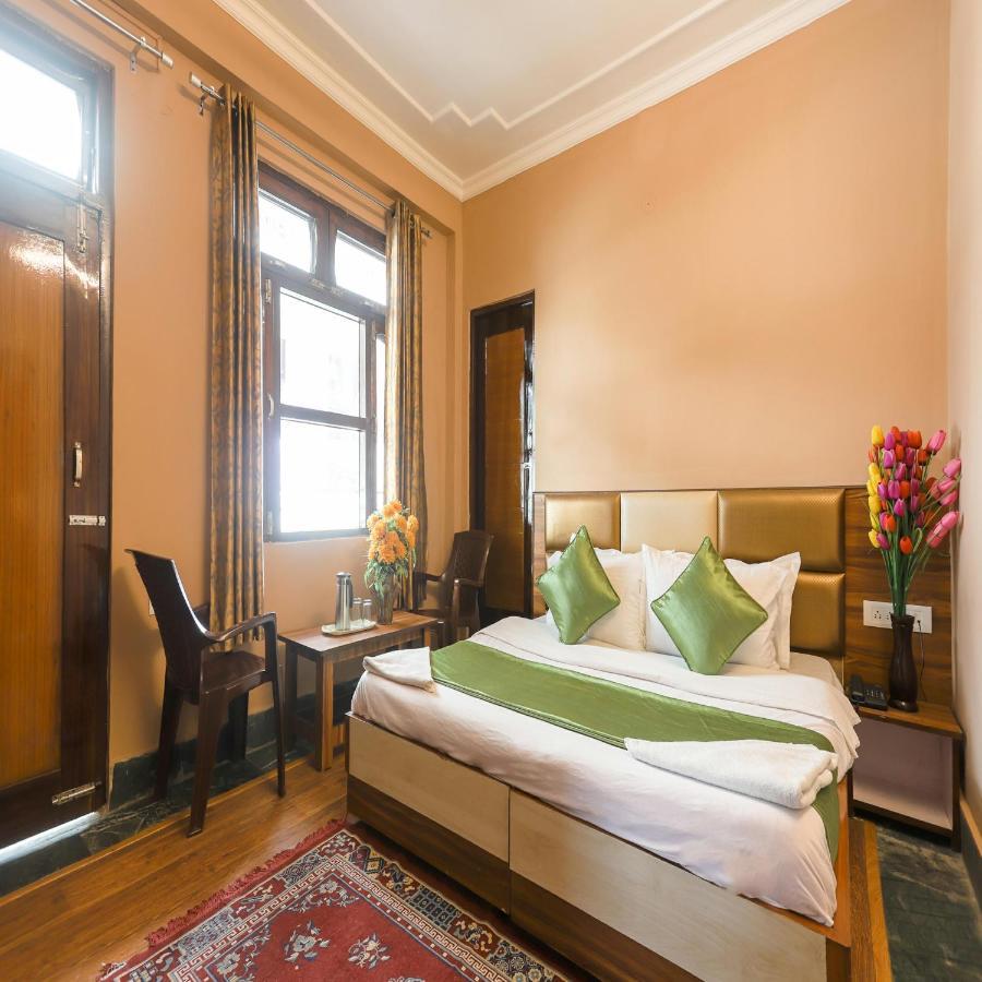 Hotel Varuni Mcleodganj Dharamszala Kültér fotó