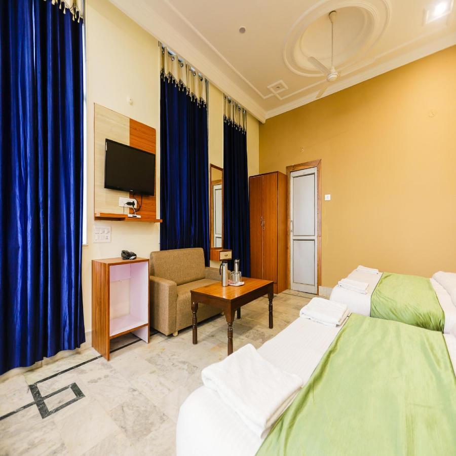 Hotel Varuni Mcleodganj Dharamszala Kültér fotó